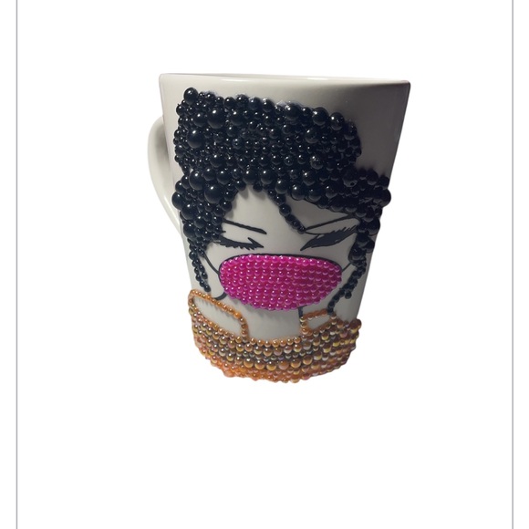 Stylish Beaded Mug with Pink and Black Design - Picture 2 of 8